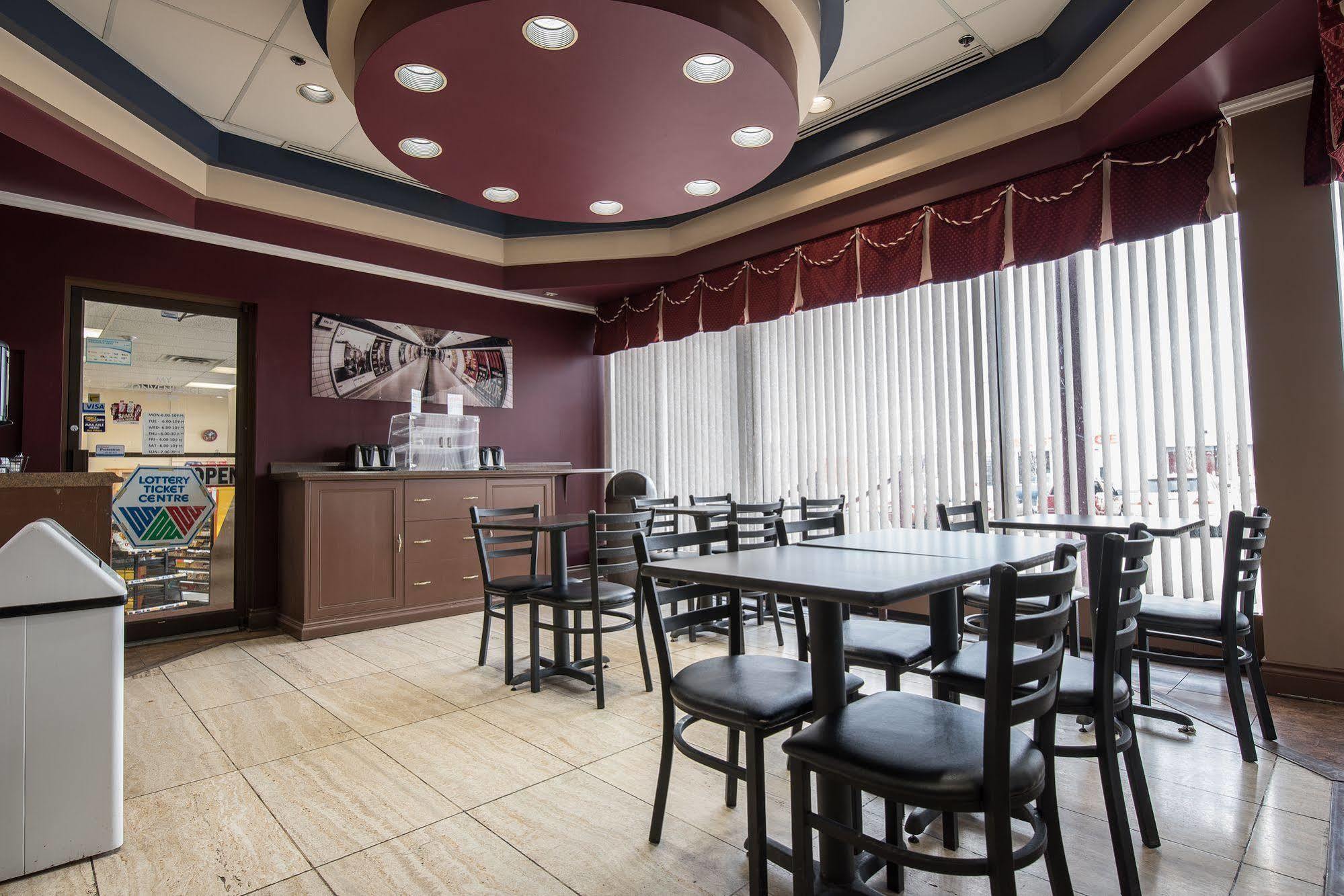 Argyll Plaza Hotel Edmonton Eksteriør billede